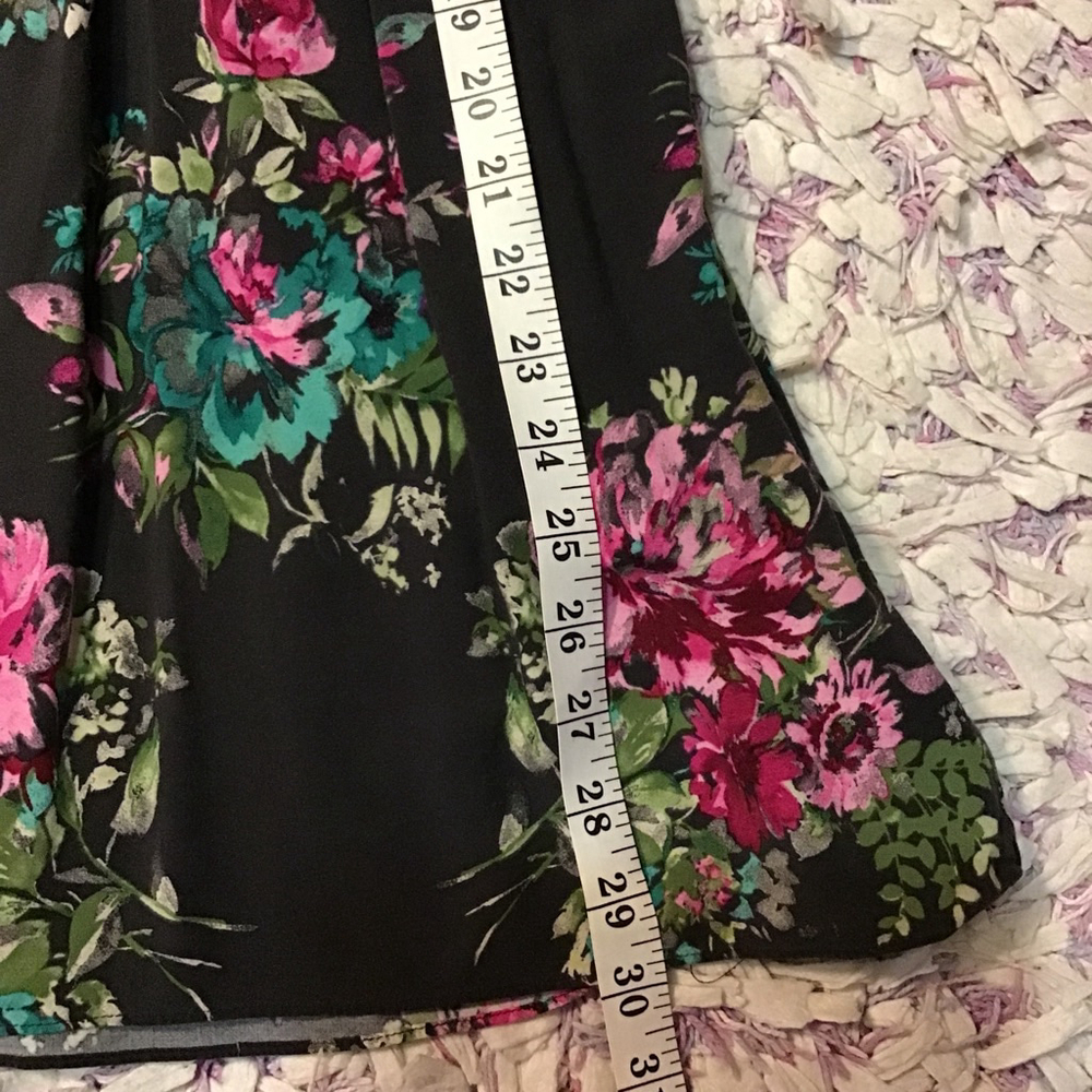 Women's Torrid Black Pink Floral Smocked Camisole Tank Top Plus Size 1X - Picture 9 of 9